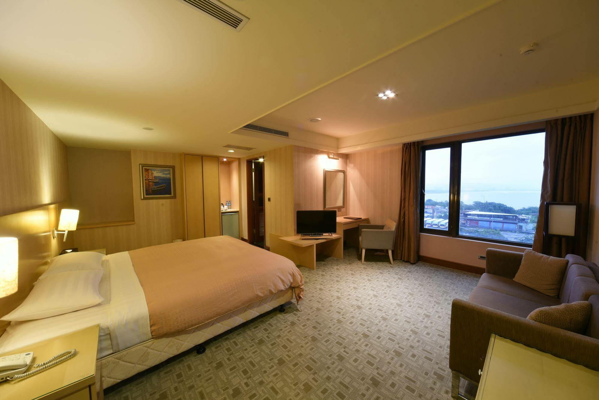 Sunrise Business Hotel - Tamsui Eksteriør bilde